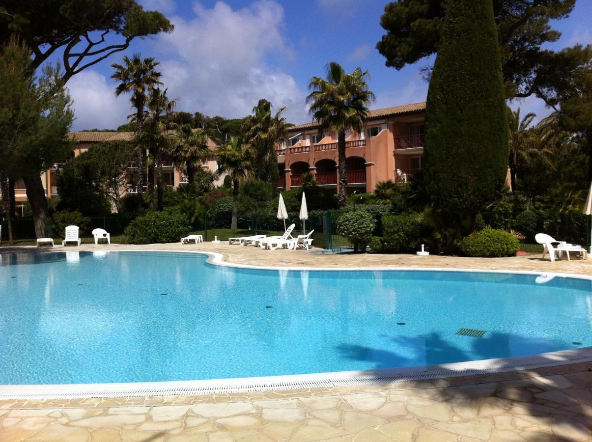T2 Vue Mer 50M De La Plage A Giens Hyeres Exterior photo
